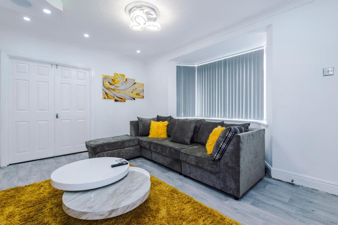 Nice Three Bedroom House In Manchester Kültér fotó
