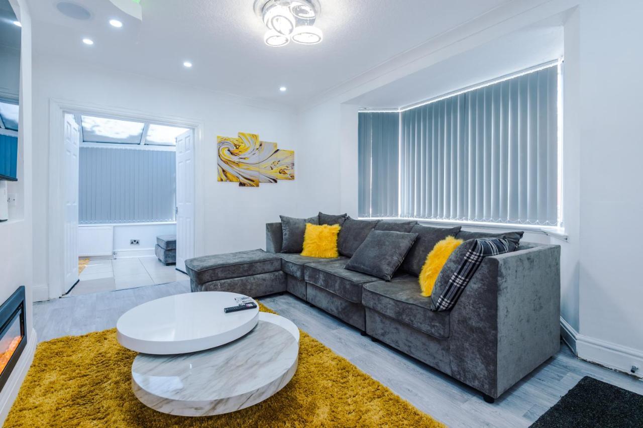 Nice Three Bedroom House In Manchester Kültér fotó