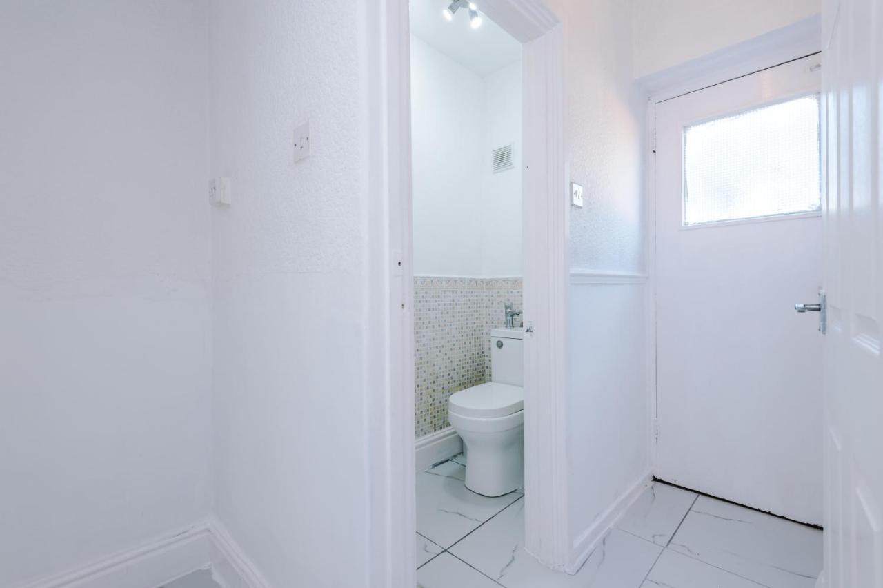 Nice Three Bedroom House In Manchester Kültér fotó