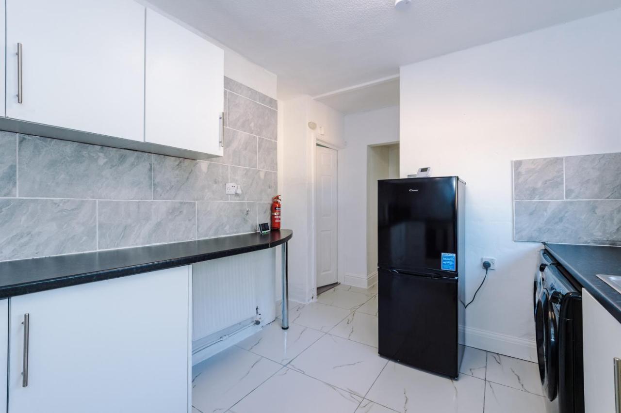 Nice Three Bedroom House In Manchester Kültér fotó